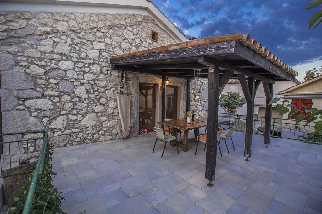 Apartments Villa Kras Krk Malinska Exterior photo