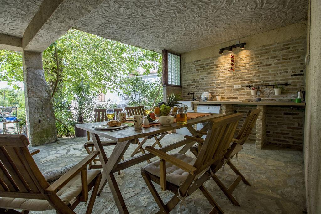 Apartments Villa Kras Krk Malinska Exterior photo